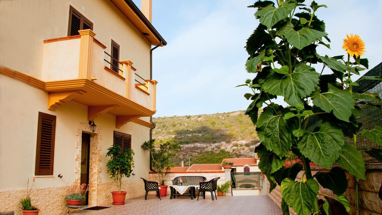 Casa Vacanze Sandalia Bosa Exterior foto